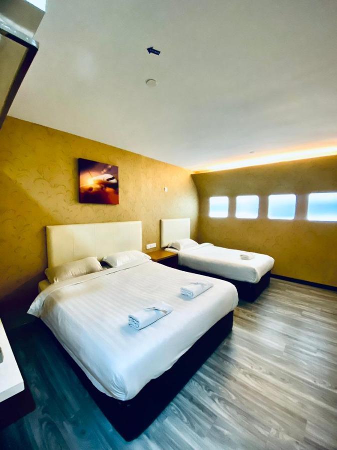 Sri Langit Hotel Klia, Klia 2 & F1 Sepang Exterior photo